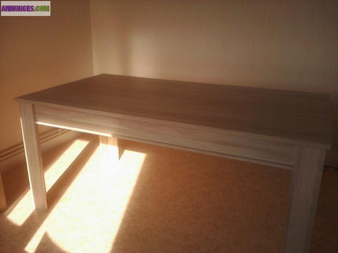 TABLE A MANGER 70/ 170