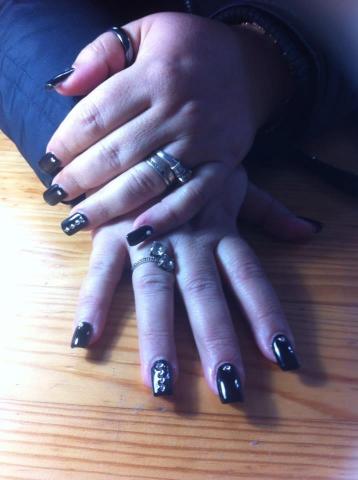 Pose Ongles et Gel à Bon Prix, Profitez-en