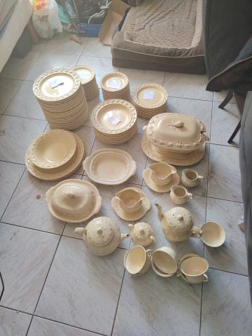 Exceptionnel service de table ancien