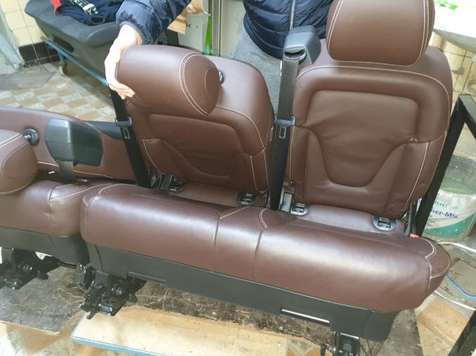 Sièges 2+1 arriéré cuir bruin Mercedes class v 250 2019