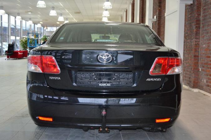 Toyota Avensis 1.6 132hk Confort