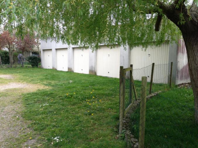 Garage - gare de St Pierre les Nemours