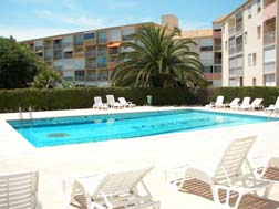 P2 DANS RESIDENCE AVEC PISCINE