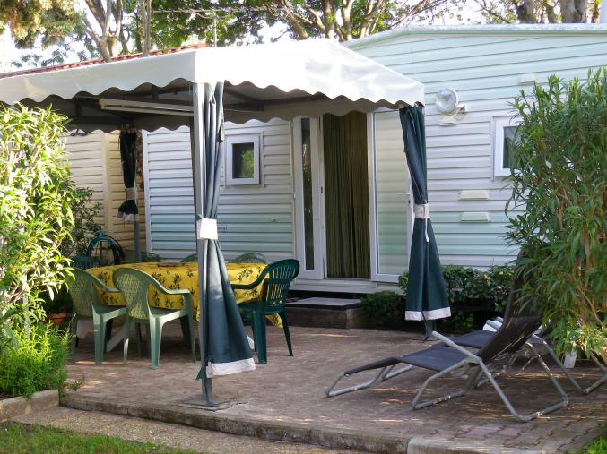 MOBILHOME DANS CAMPING 4*