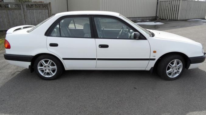 Toyota corolla diesel blanc
