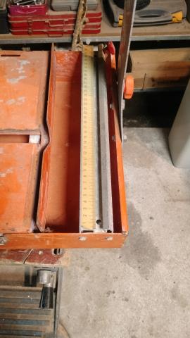 Coupe carrelage RUBI