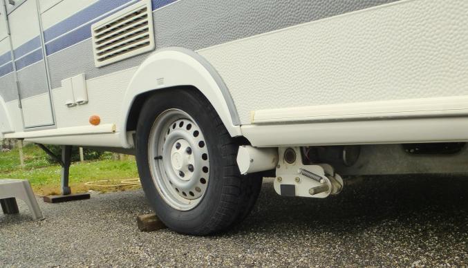 Caravane HOBBY 410sfe Excellent avec POWRTOUCH