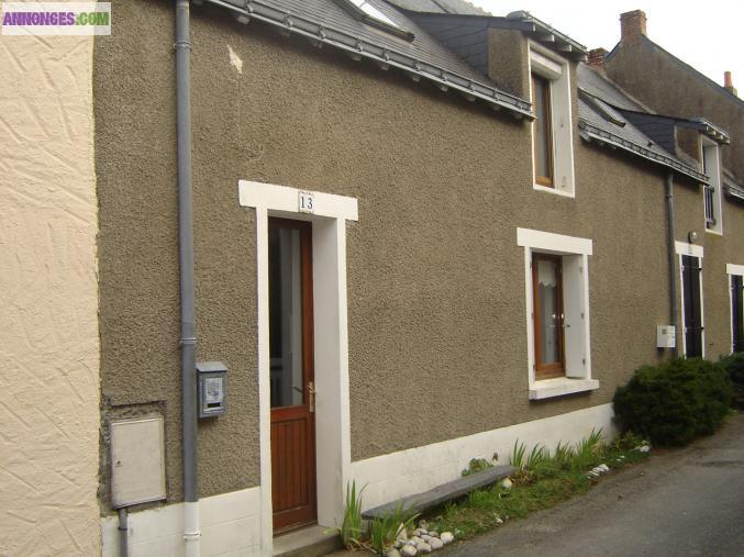 Maison de pêcheur rénovée dans le bourg de QUIMIAC,