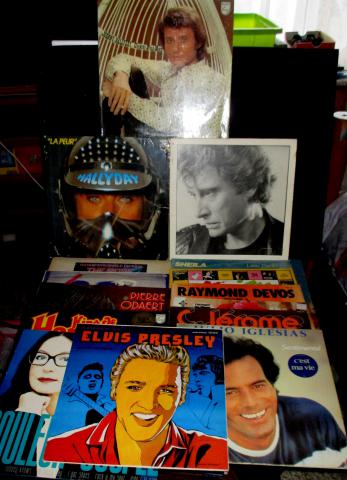 Lot de 140 vinyles 33 tours pour revente