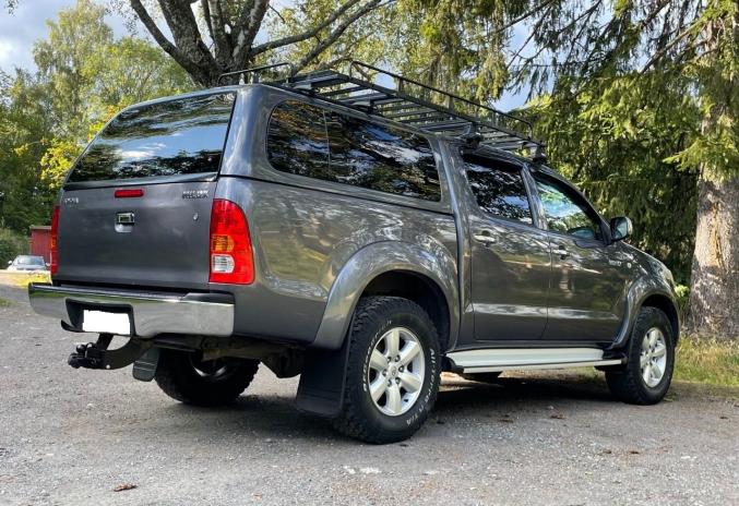 Toyota Hilux 3.0 172CV 4WD AUT / 5 places / Double cabine / Cuir / Hard top