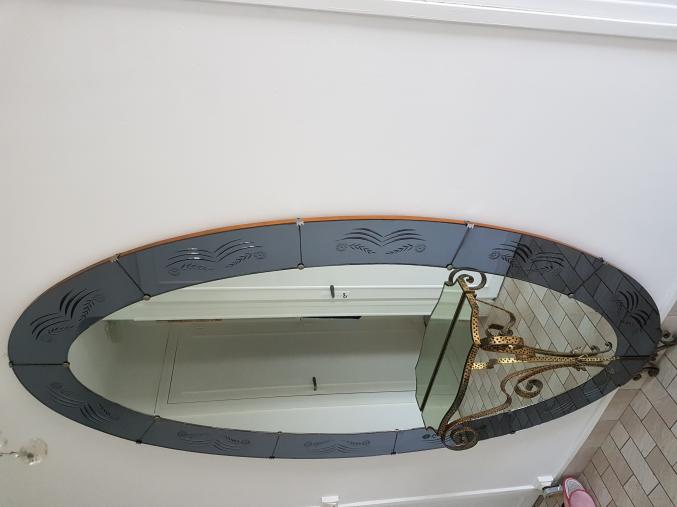 Miroir ovale sur pied central