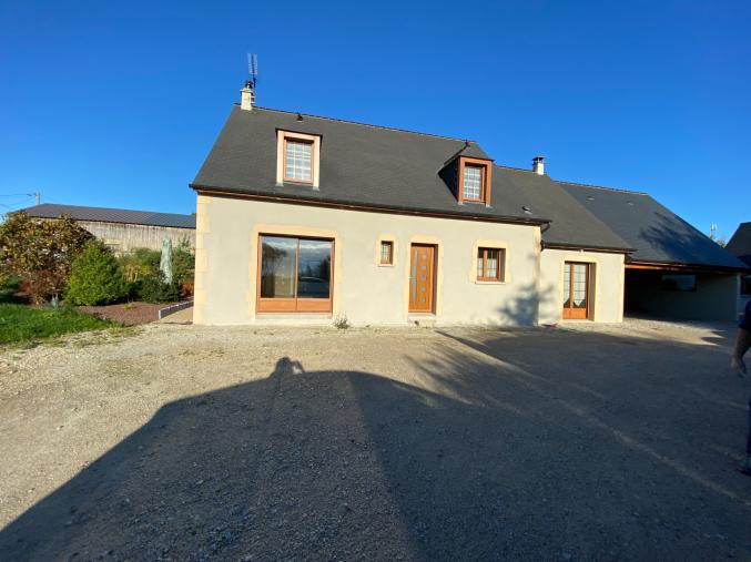 Maison composée au rez-de-chaussée d'une entrée