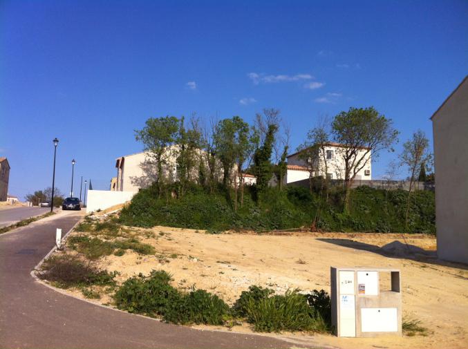Lot de terrains viabilisés libres de constructeur