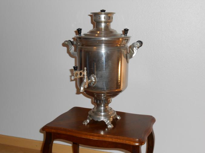 SAMOVAR à charbon de bois avec cheminée