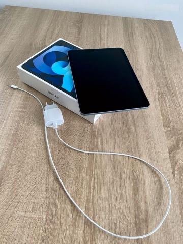 Ipad air 4 bleu wifi 256 go