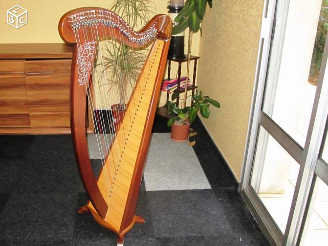 Harpe celtique Camac Mélusine 38 cordes