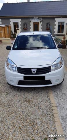 Voiture Dacia sandero 