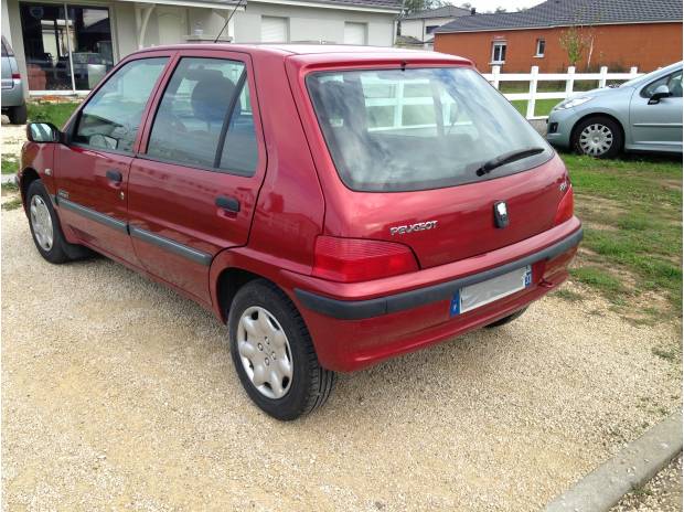 PEUGEOT 106