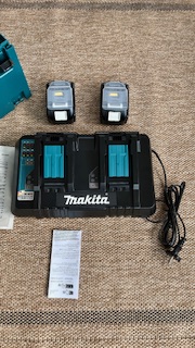 MAKITA Double chargeur + 2 Batteries 4AH BL1840B
