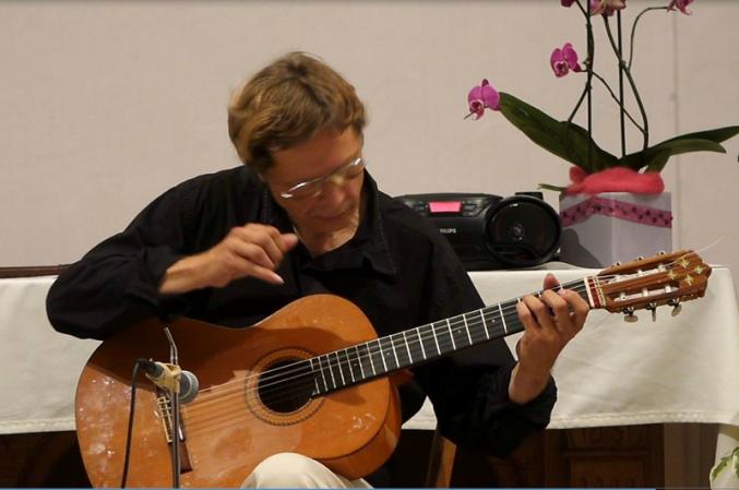 COURS GUITARE en Savoie Ugine, Albertville par Concertiste. 12e/h