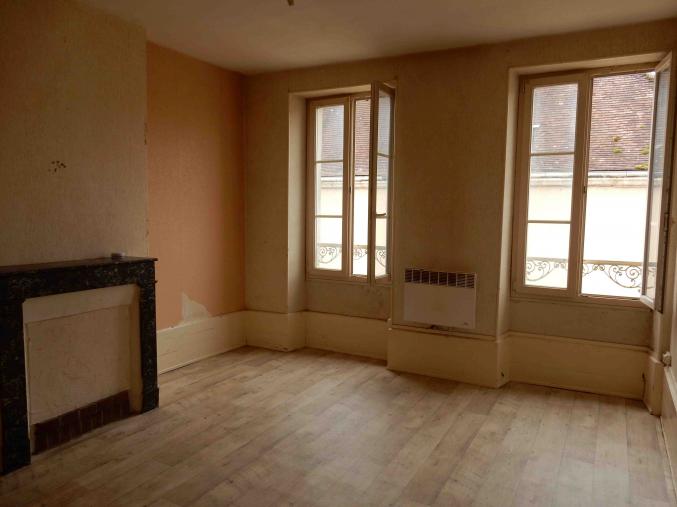 Immeuble en face de la mairie de Tonnerre