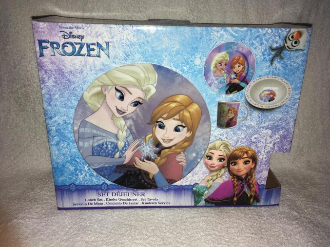 Mugs ,bol,set déjeuner disney neufs