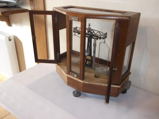 BALANCE de PRECISION SCIENTIFIQUE ANCIENNE