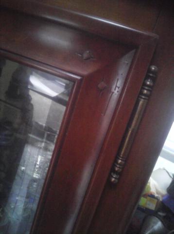 Belle vitrine en Merisier