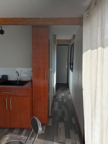 House Boat récent à propulsion solaire