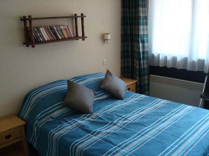 PRA LOUP: appart;2pièces+cabine fermée