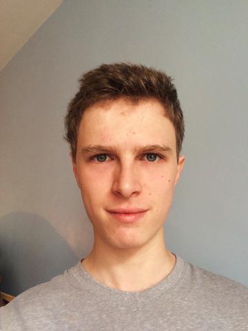 Etudiant ingénieur donne cours math - physique - chimie Evry