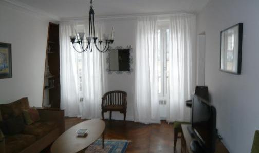 3 pièce(s) 2 chambre(s) Rue de Penthièvre à Paris 8ème