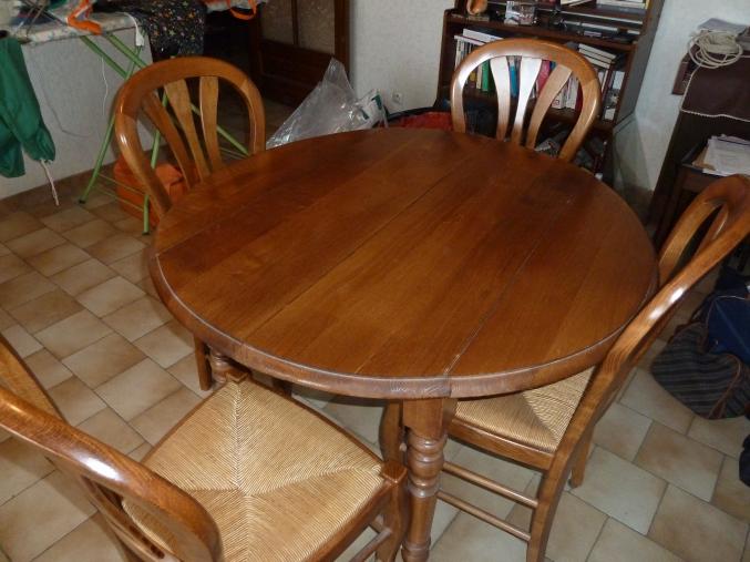 Table et 4 chaises