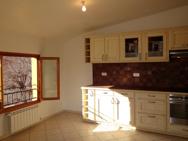 F4 EN VILLA 20 MN DE SOPHIA ANTIPOLIS, CANNES & NICE