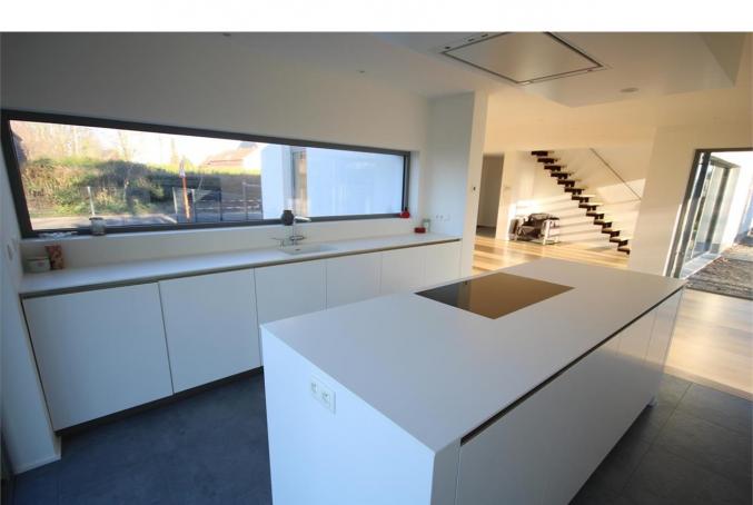 Magnifique maison avec garage à Jarnac