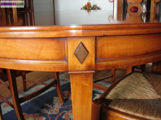 Table ronde et ses deux rallonges + 4 chaises