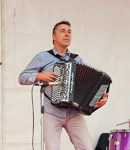 Accordéoniste Orchestre Musette