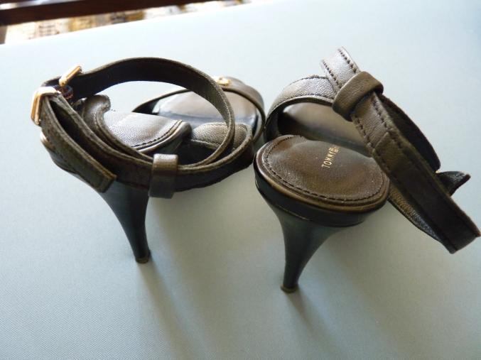 Chaussures Tommy Hilfiger Femme sandale talons 36 cuir noir Neuve