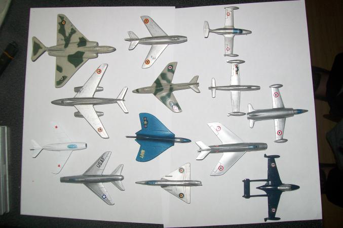 13 modèles réduits d'avions de marque Solido en très bons voir excellents états 