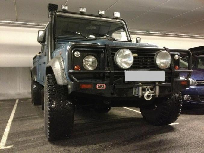  Land Rover Defender 130 1998, 218000 km