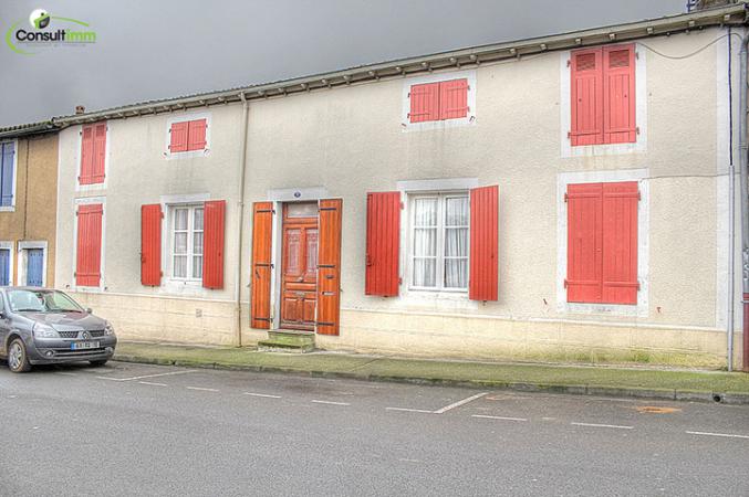 Maison de 72 m² à Ruffec (16)