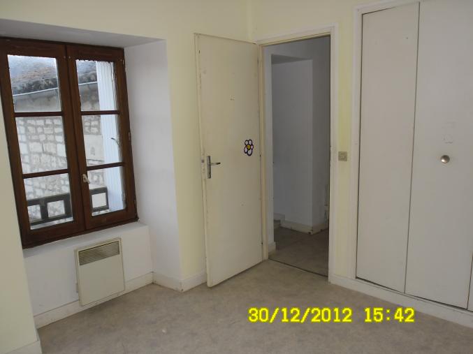 Appt T4 tout confort situé à Monts sur Guesnes