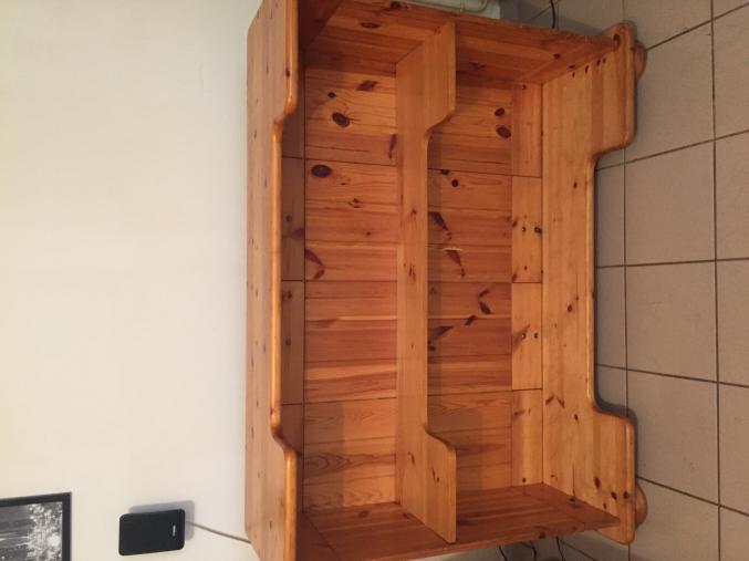 Bar en bois + 2 tabourets 