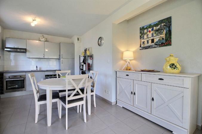 T3 ENTIEREMENT MEUBLE ETAT NEUF