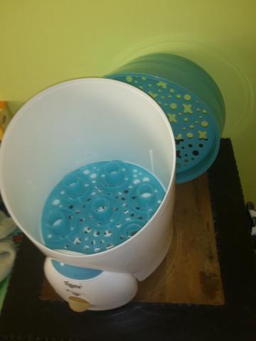 Stérilisateur 8 biberons- arrêt automatique- marque TIGEX