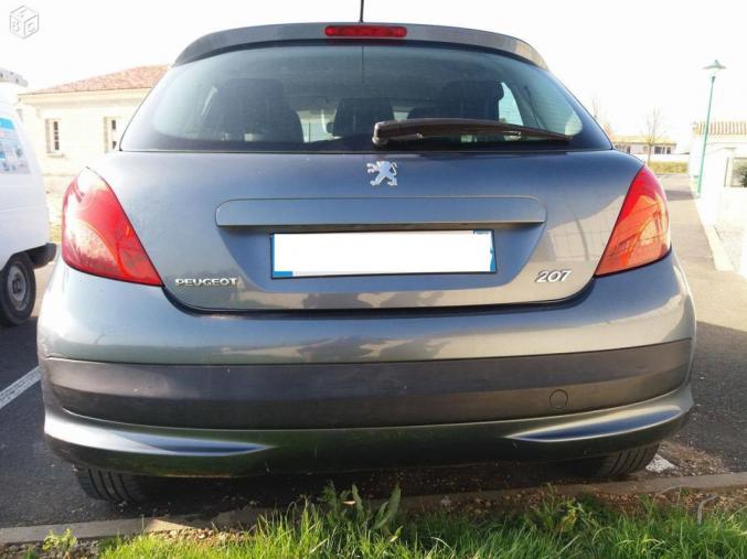 Peugeot 207 6CV 90ch 5 portes Essence /Pas de CLIM