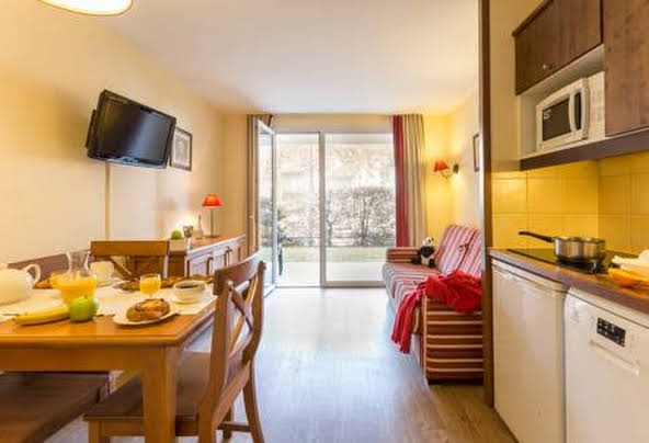 Appt 4pers, EMPLACEMENT IDÉAL CURE ET TÉLÉCABINE