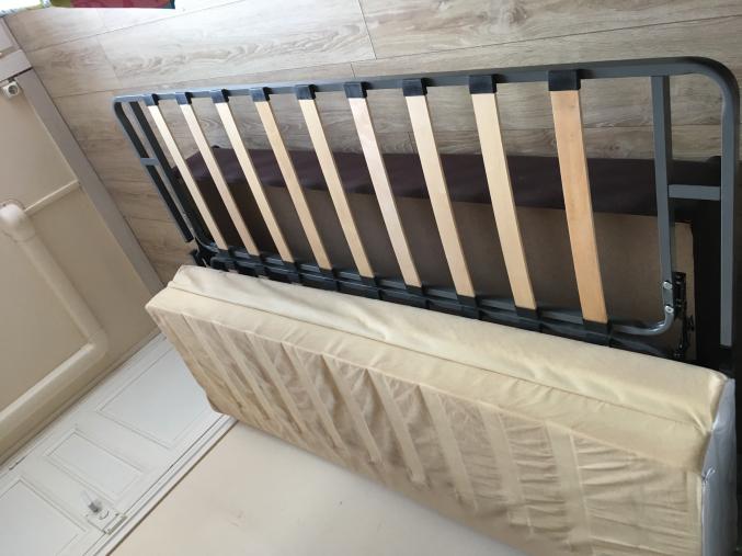 Canapé clic clac à saisir