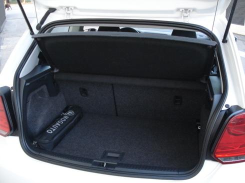 Volkswagen Polo SPORT TDI 90 CV DSG SUPERNUEVO