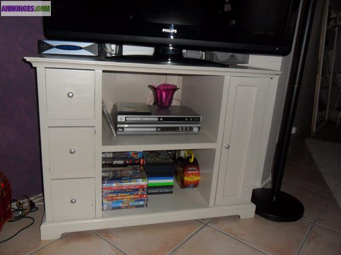 MEUBLE D'ANGLE TELE